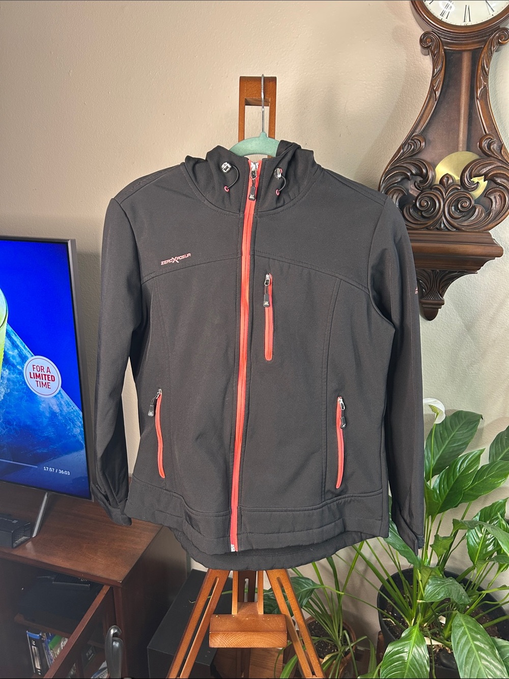 ZeroXposur Black Hooded Softshell Jacket